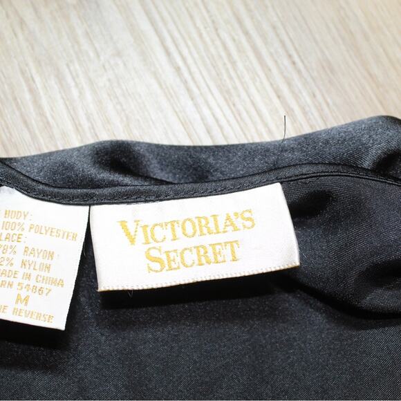 Vintage Victoria’s Secret Black Satin Lace Camisole Lingerie Sleep Top Size Med - Picture 3 of 3
